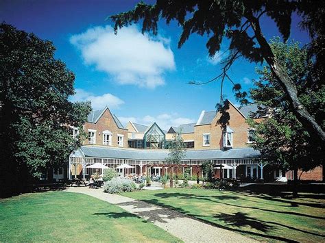 cheap hotels in coulsdon.